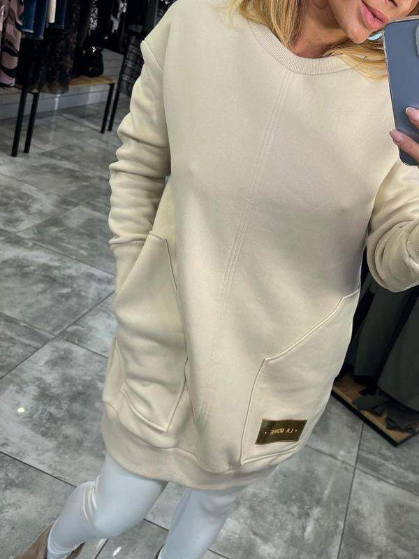 Audrey – Robe élégante à col rond en matériaux durables