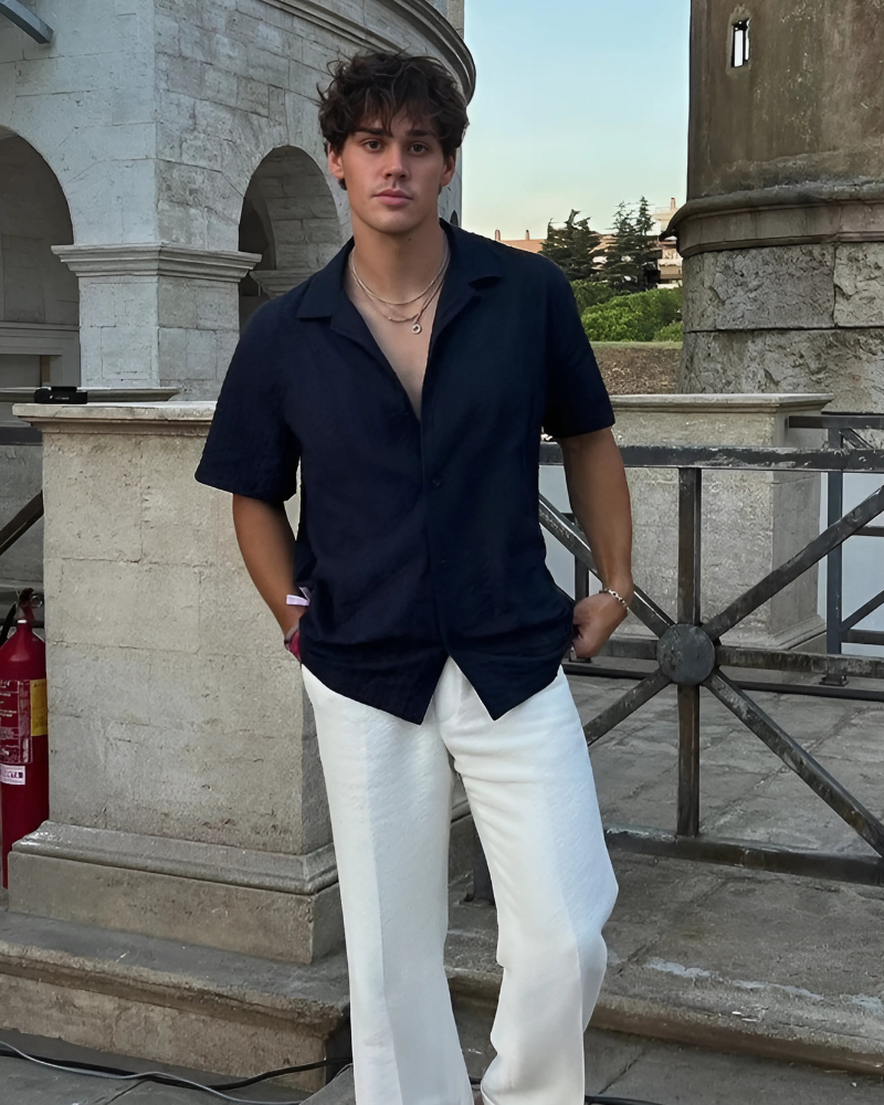 Tenue 1 – Journée à Saint-Tropez