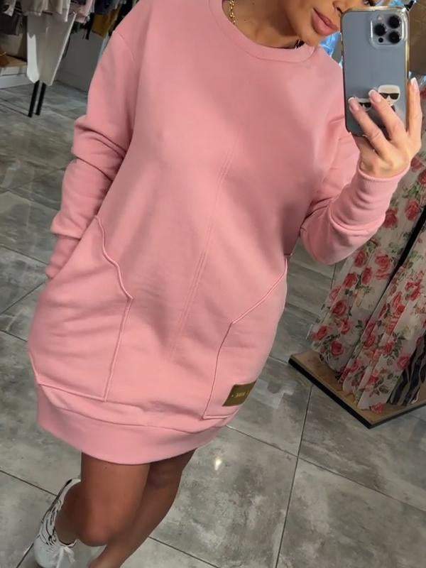 Audrey – Robe élégante à col rond en matériaux durables